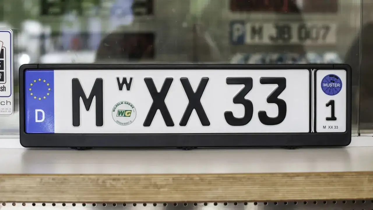 Deutsches Wechselkennzeichen f&uuml;r Motorr&auml;der, 